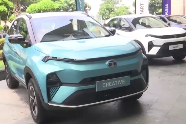 Budget 2024: क्या Modi Sarkar इस Budget EV सस्ती करेगी? Electric car